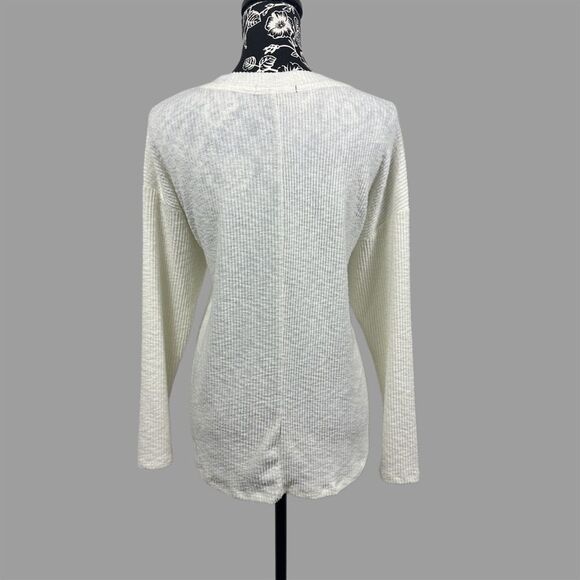 Women's High-Low Style Henley Scoop Neck Sweater - Cream Color - Picture 4 of 5